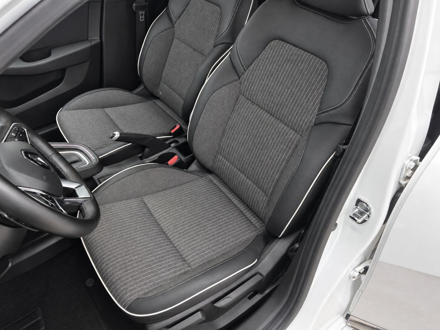 RENAULT CLIO V 1.3 TCe 130 Intens EDC 2020 — photo 4
