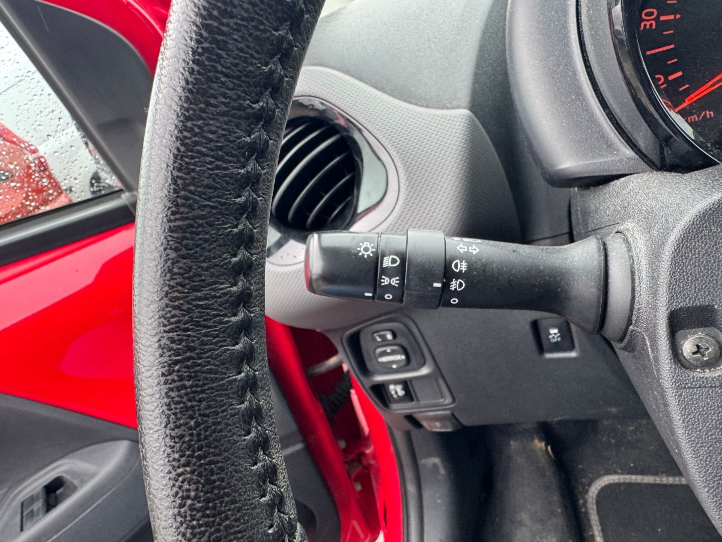 PEUGEOT 108 1.0 VTi 72 Style BMP5 2018 — photo 12